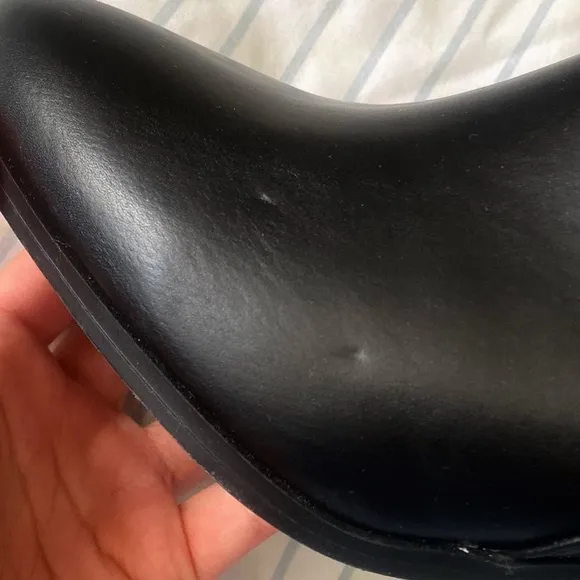 🖤 CUSHIONAIRE BLACK FAUX LEATHER CUT OUT BOOTIES!