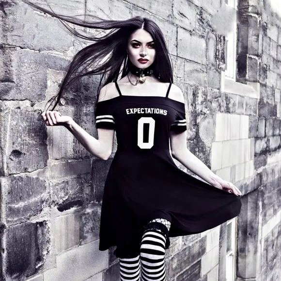 🆕️🆑️ RARE KILLSTAR 0 Expectations Dress Bardot Gothic Black Skater Off S