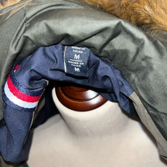🧥 VEUC TOMMY HILFIGER Women’s or Mens Olive Green Puffer Jacket with Fau…