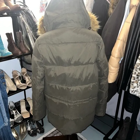 🧥 VEUC TOMMY HILFIGER Women’s or Mens Olive Green Puffer Jacket with Fau…
