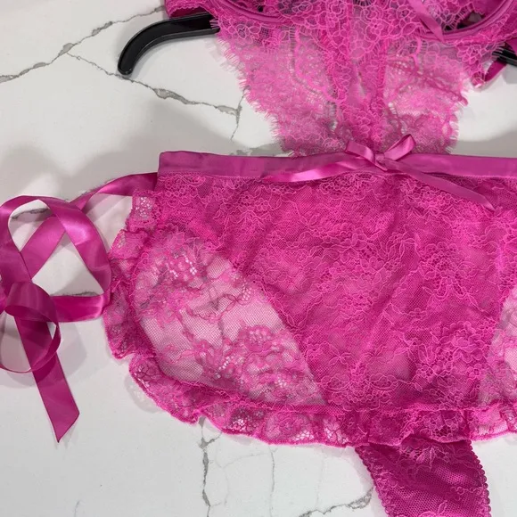🆕 Victoria’s Secret | The Dreamer Hot Pink Open Cup Apron Teddy 4384
