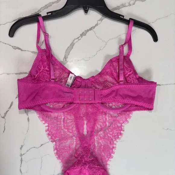 🆕 Victoria’s Secret | The Dreamer Hot Pink Open Cup Apron Teddy 4384