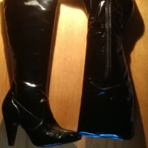 #27 PR PRICE REDUCED F LOOK NEW WET LOOK Jessica Simpson TALL Boots NWOT??