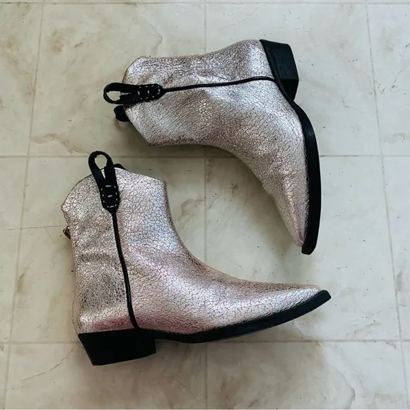 $298 Free People We The Free Wesley Western Silver Metallic Leather Boots size 8