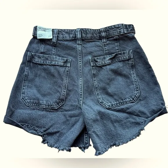 #53 NWT Free People Palmer Mid Rise Short in Outer Space