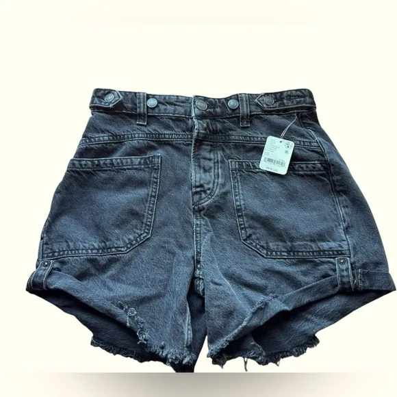 #53 NWT Free People Palmer Mid Rise Short in Outer Space