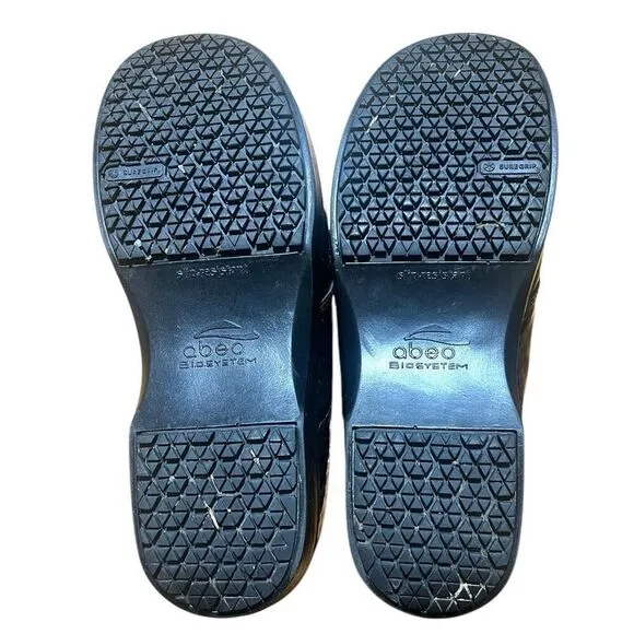 Abeo Bio Slip Resistant Black Pattern Professional Comfort Clogs Sz 8.5 Preowned