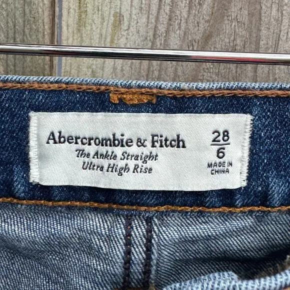 Abercrombie &amp; Fitch Jeans the Ankle Straight Ultra High Rise Size 26