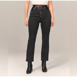 ABERCROMBIE &amp; FITCH Mixed Fabric Curve Love Ultra High Rise Ankle Straight Jean