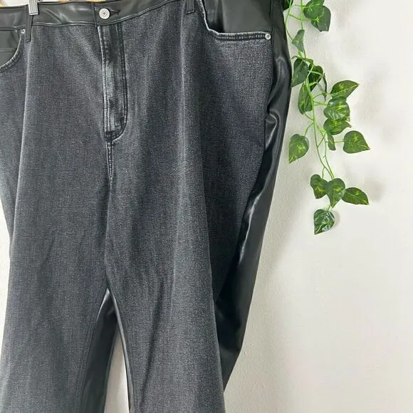 ABERCROMBIE &amp; FITCH Mixed Fabric Curve Love Ultra High Rise Ankle Straight Jean