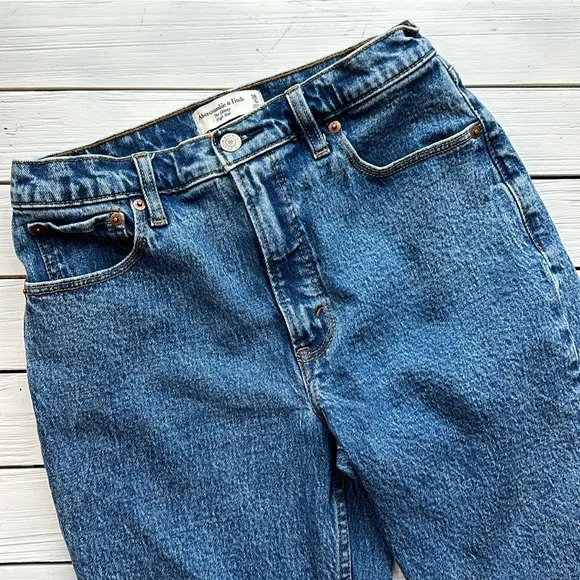 Abercrombie &amp; Fitch The Skinny High Rise Jean size 6