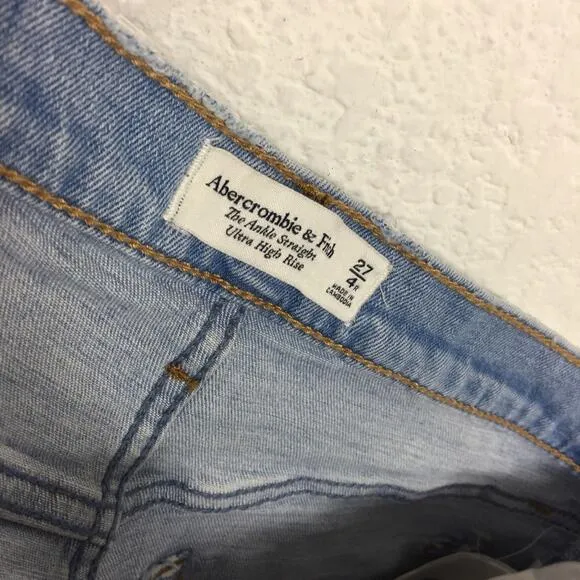 Abercrombie &amp; Fitch Ultra High Rise Ankle Straight Distressed Jeans Size 27/4