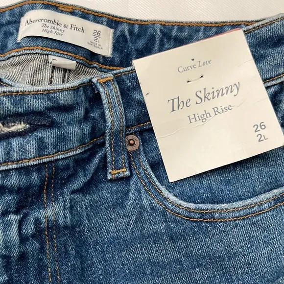 ABERCROMBIE AND FITCH SKINNY HIGH RISE
