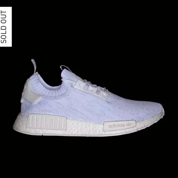 ADIDAS MD R1 PRIMEKNITFtw White/ Ftw White/ Grey One men size 11 gently used