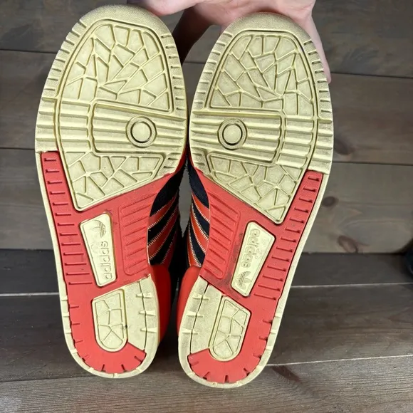 adidas Rivalry 86 Low mens size 9 shoes orange athletic comfort sneakers