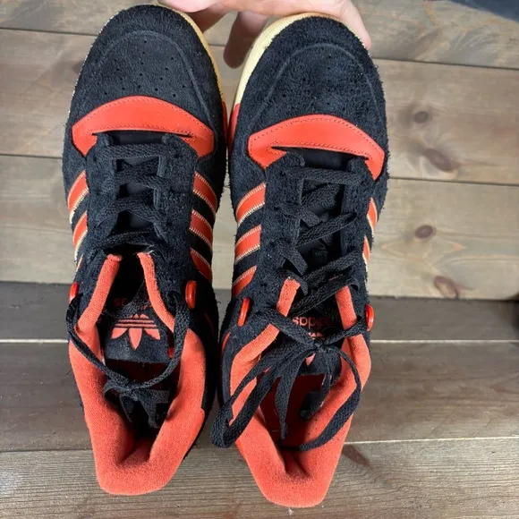 adidas Rivalry 86 Low mens size 9 shoes orange athletic comfort sneakers
