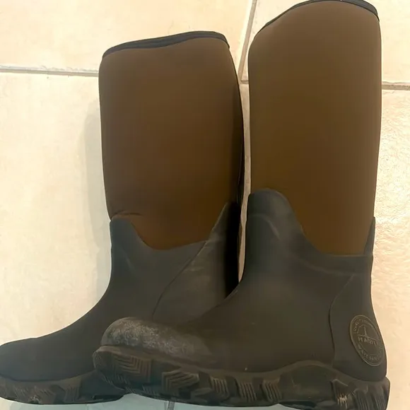 Adult Habit All Weather Rain Snow Brown Boots sz 6 EUC Durable Waterproof Shoes