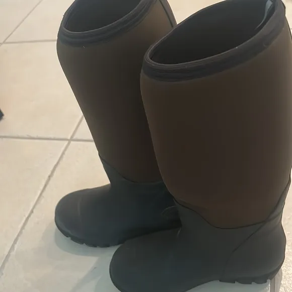Adult Habit All Weather Rain Snow Brown Boots sz 6 EUC Durable Waterproof Shoes