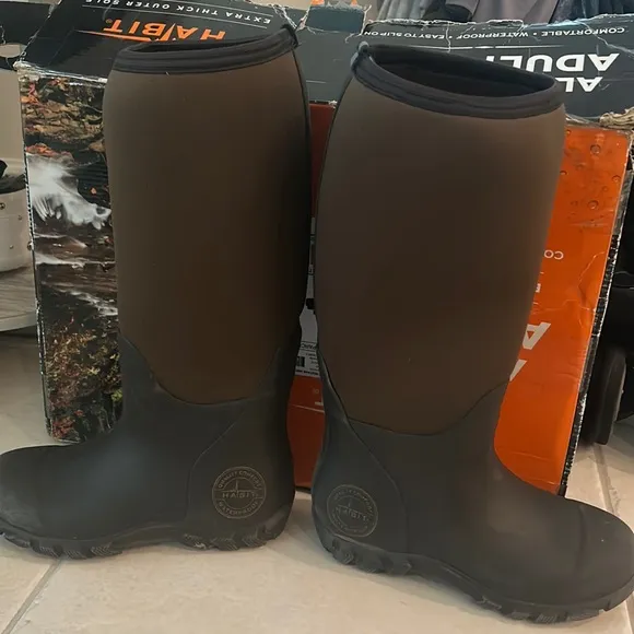 Adult Habit All Weather Rain Snow Brown Boots sz 6 EUC Durable Waterproof Shoes