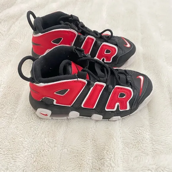 Airmore Uptempo GS Black University Red Sneakers Shoes Size 4Y