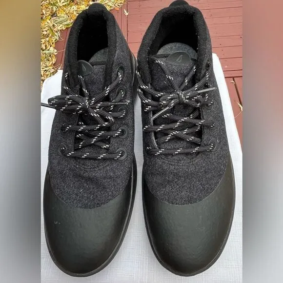 Allbirds black New Zealand merino wool laced ankle shoes. Very warm, comfy, M13