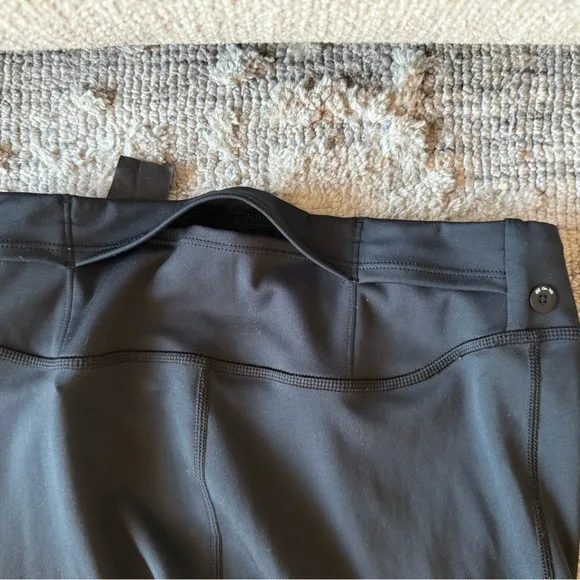 Almost New - On Running Men’s Tights / Leggings (Size S) Zippered
