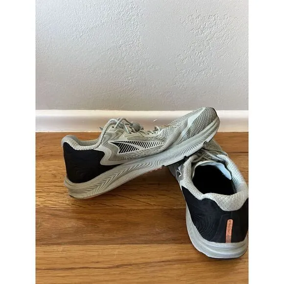 Altra Shoes Torin 5 Womens Gray/Coral Running Workout Size 7 Quick Tie Laces