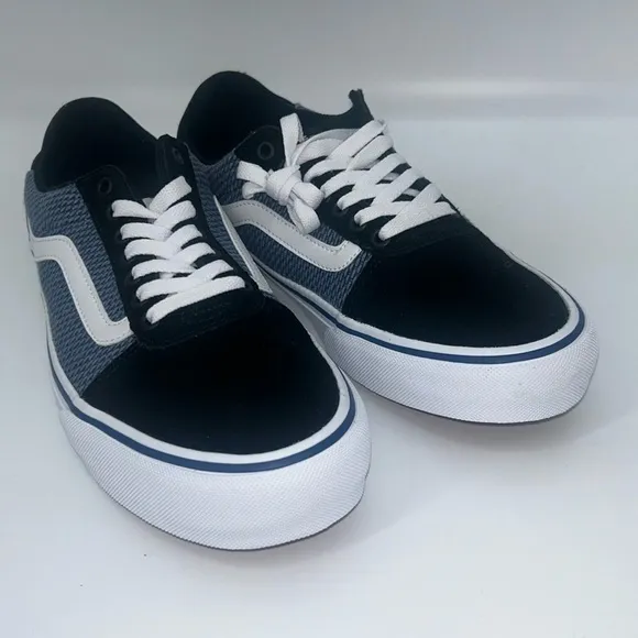 &quot;NEW&quot; Men's Vans Ward‎ Deluxe Skate Shoes- Black/Bijou Blue- Size 10
