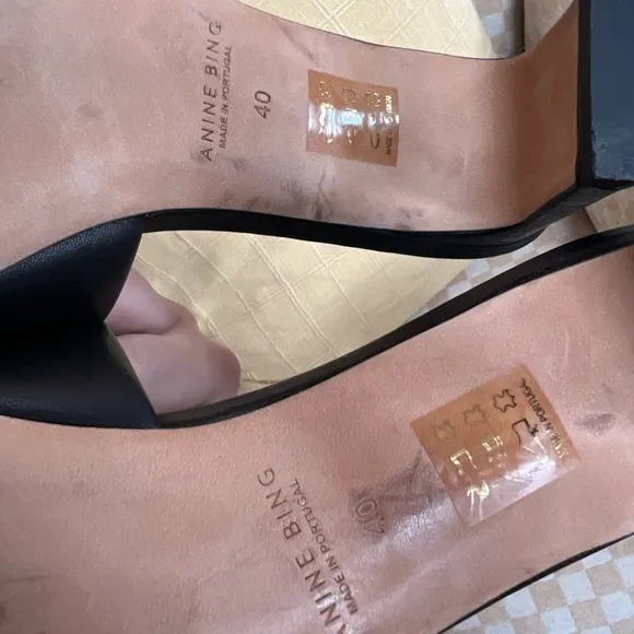 Anine bing Skyler leather block heel sandal black EUC 40 Classic chic