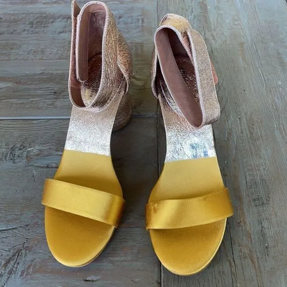 Anthropologie Jeffrey Campbell Madison Heeled Sandals Pink metallic Gold Sz 9