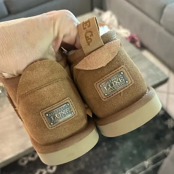 Australian Lux Cozy Ultra Short Boots in Chestnut.