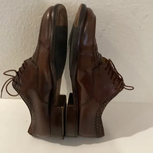 Authentic Mezlan men’s leather lace up shoes 10.5