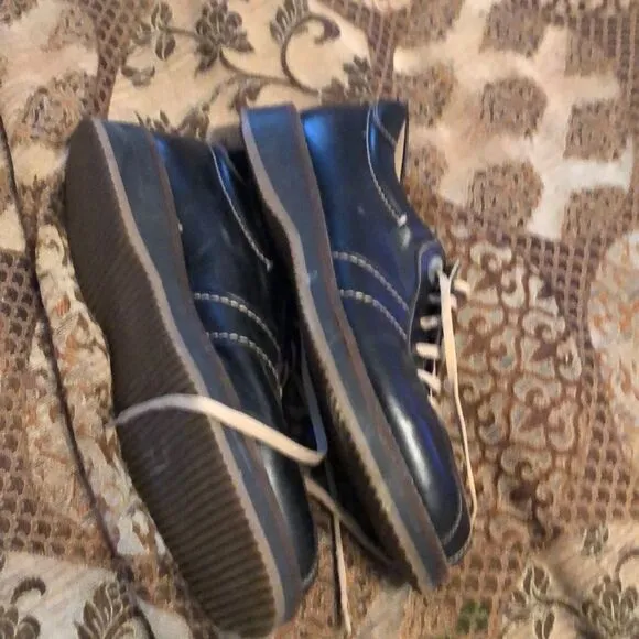 Bass black leather shoes excellent condition sz 10