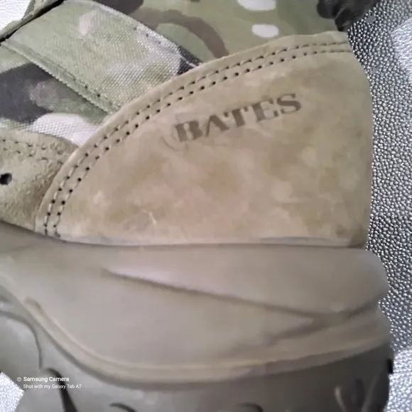 Bates Tactical Camo Military Boots Vibram Outsoles Size 8 Worn Once Great Cond.
