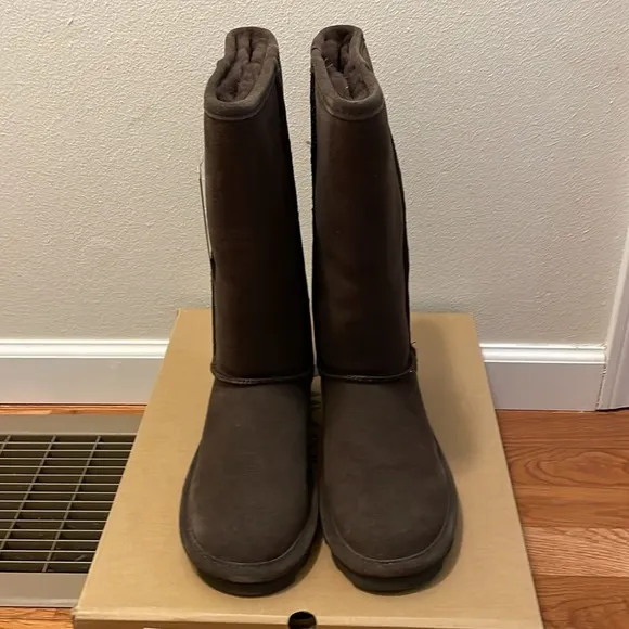 BEARPAW ELLE Tall Boots Chocolate size 7 New in Box