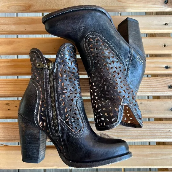 Bed|Stu Irma Graphito Rustic Black Women's Leather Ankle Boots