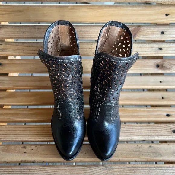 Bed|Stu Irma Graphito Rustic Black Women's Leather Ankle Boots