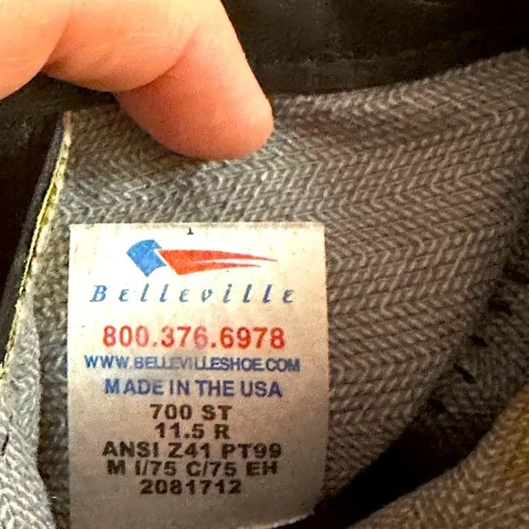 Belleville’s Flagship Tactical boot - the 700 is NWOB condition and size 11.5R.