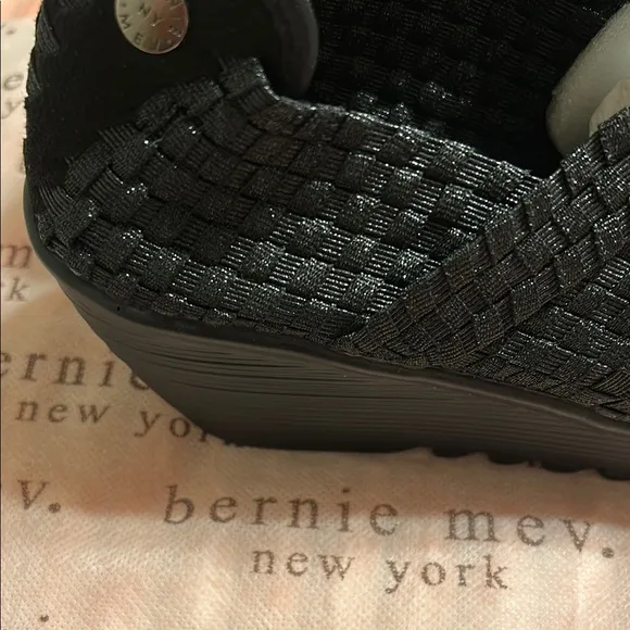 bernie mev. Women's Black metallic Woven Shoes wedge size 39/us8.5 NWT