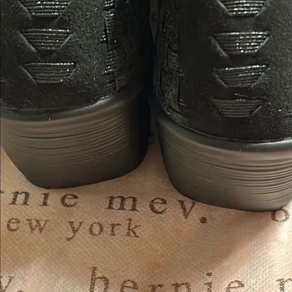 bernie mev. Women's Black metallic Woven Shoes wedge size 39/us8.5 NWT