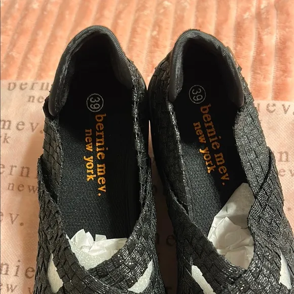 bernie mev. Women's Black metallic Woven Shoes wedge size 39/us8.5 NWT