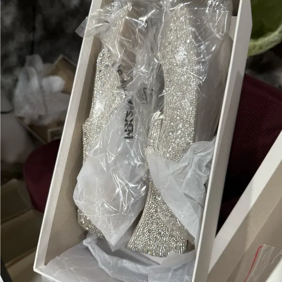 BETSY JOHNSON Elegant Silver Rhinestone Mary Jane Flats NEW IN BOX!
