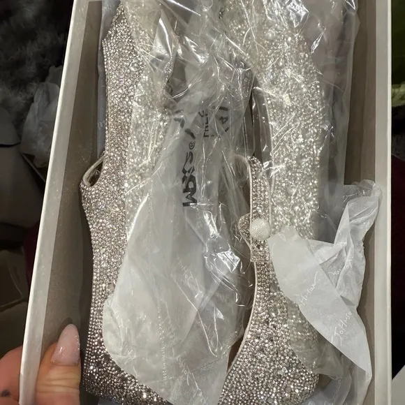 BETSY JOHNSON Elegant Silver Rhinestone Mary Jane Flats NEW IN BOX!