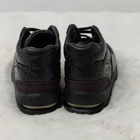 Black Nike Waterproof sneakers sz 6C
