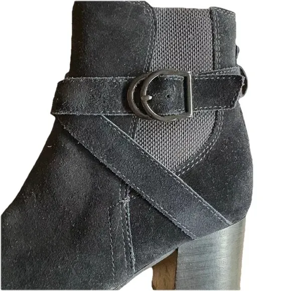 BLONDO Tamzin Waterproof Black Suede Booties‎ 2.5&quot; Heel Boots SZ WOMEN'S 5.5 EUC