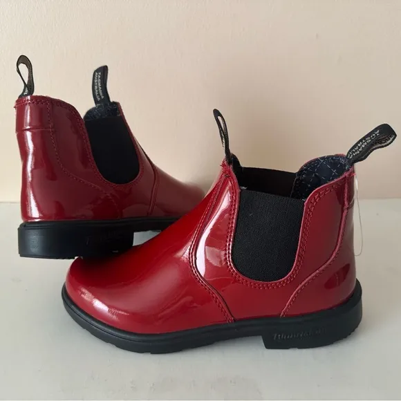 Blundstone Red Low-Heel Chelsea  shiny red patent leather boot. 2253. 3, 4