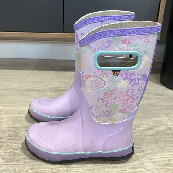 Bogs tie dye splatter rain boots in purple 3Y