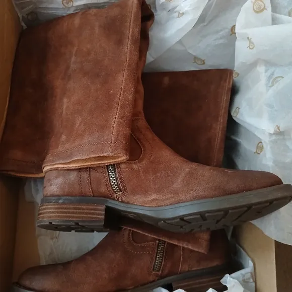 Born a Britton Over The Knee Tall Leather Boots Size 6 for Wom…