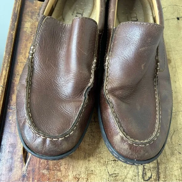 Born brown leather mens size 11.5 shoes, GUC