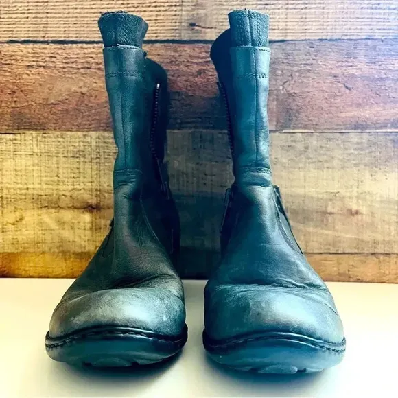 Born Mila In Charcoal Leather/Suede Zippered Boots